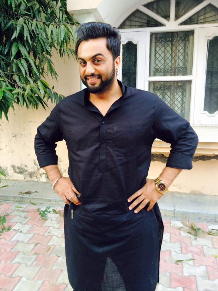 Aarsh Benipal In Black Kurta Pajama
