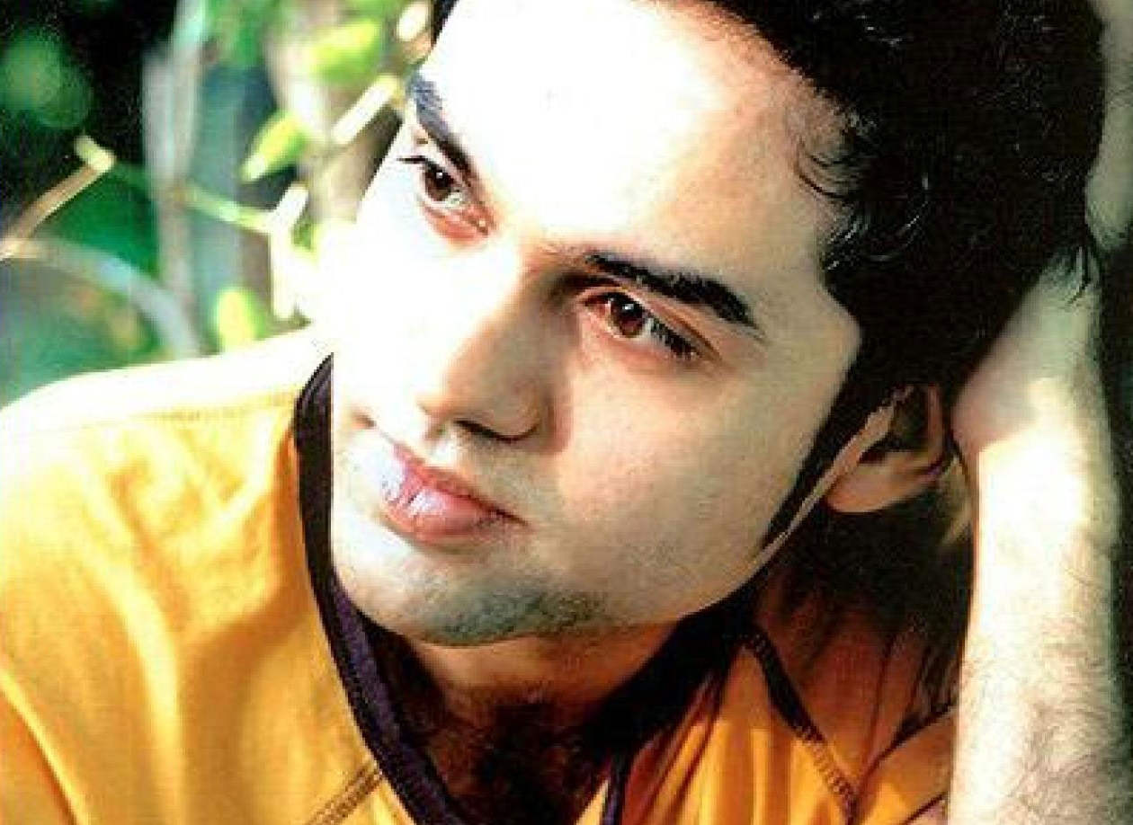 Abhay Deol Looking Handsome In Yellow Tshirt