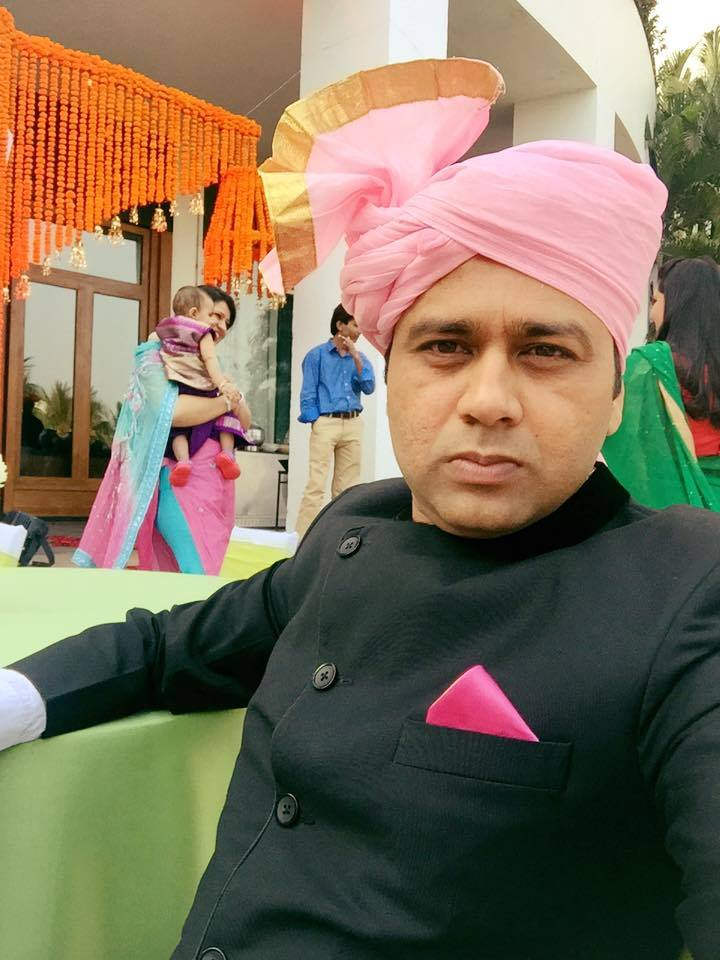 Akash Chopra Wearing Pink Turban