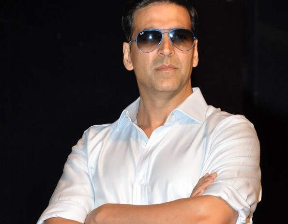 Akshay Kumar Wearing White Shirt