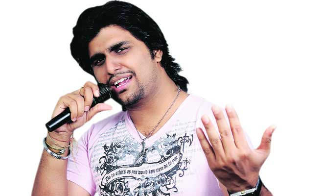 Singer Aman Trikha On Mic