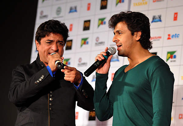 Anand Raj Anand With Sonu Nigam