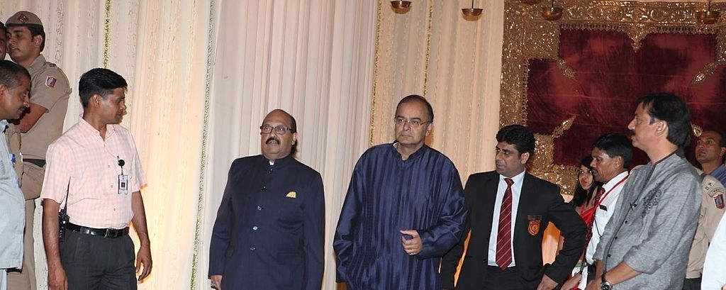 Indian Politicians Amar Singh And Arun Jaitley During Saif-kareena Wedding Reception
