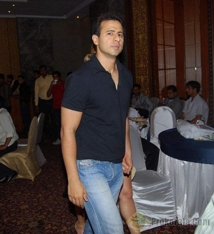 Aryan Vaid In Black Shirt And Jeans