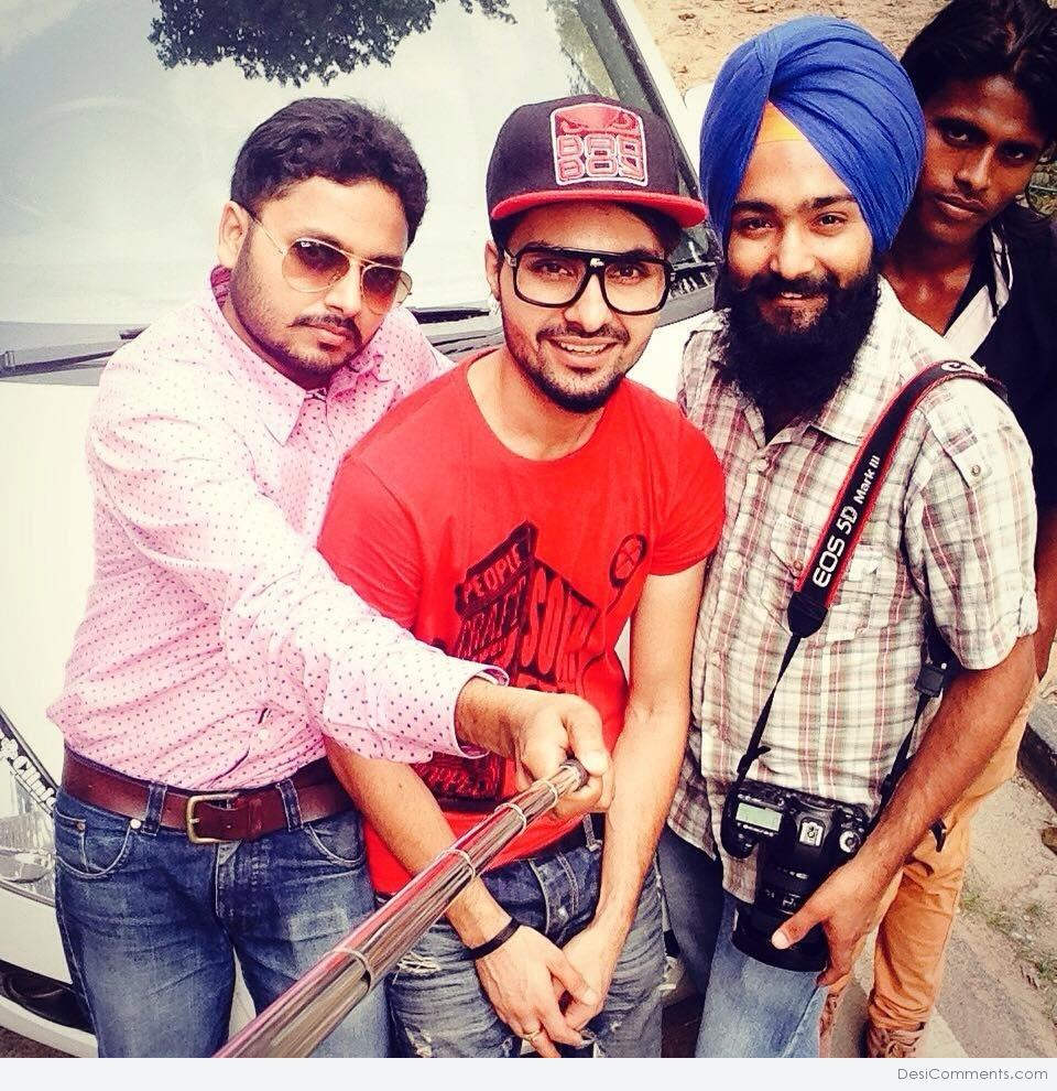 B Jay Randhawa With His Freinds