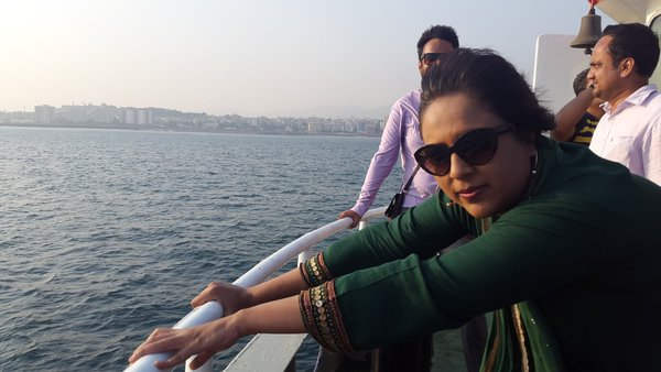 Barkha Dutt Wearing Sunglasses