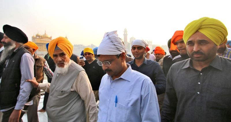 Bhagwant Mann At Golden Temple With Arvind Kejriwal