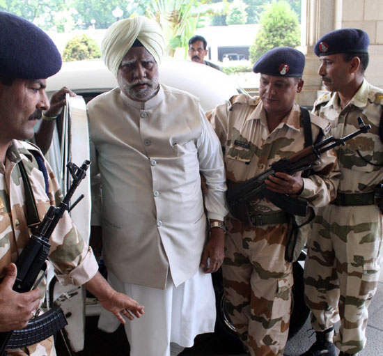 Buta Singh With His Security Guard
