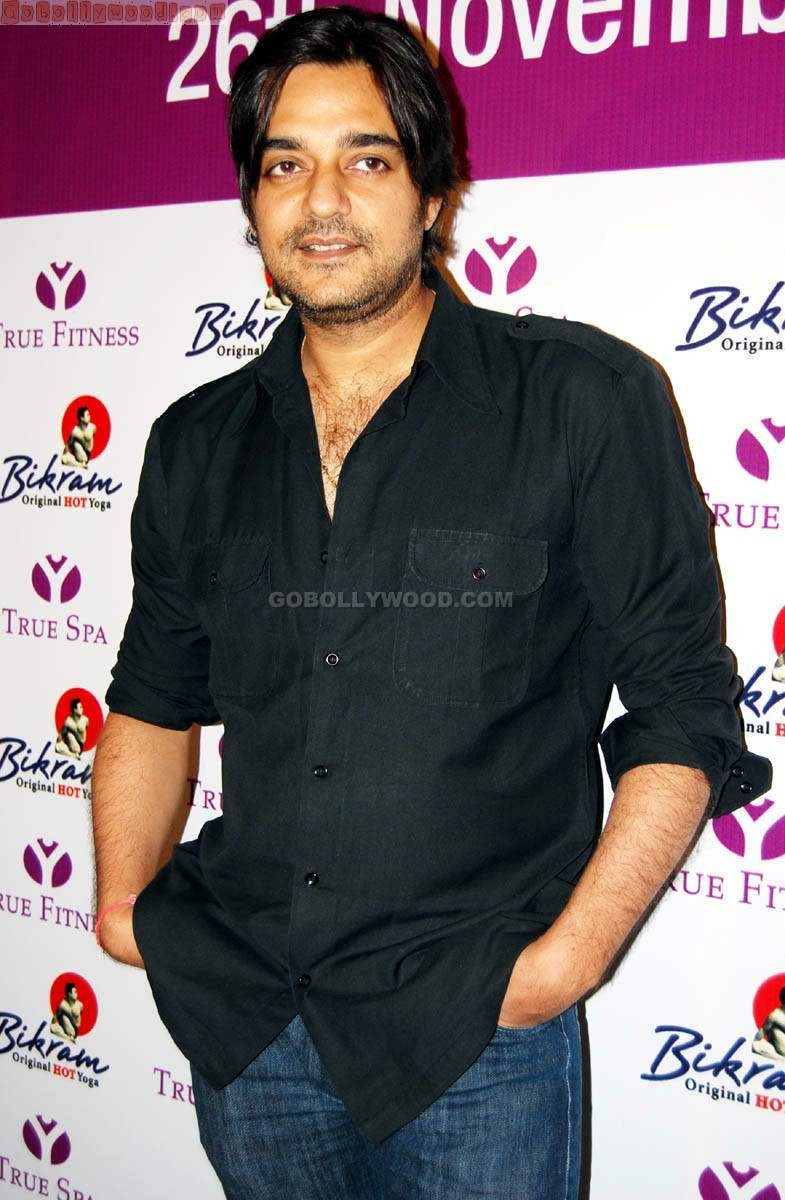Chandrachur Singh In Black Shirt