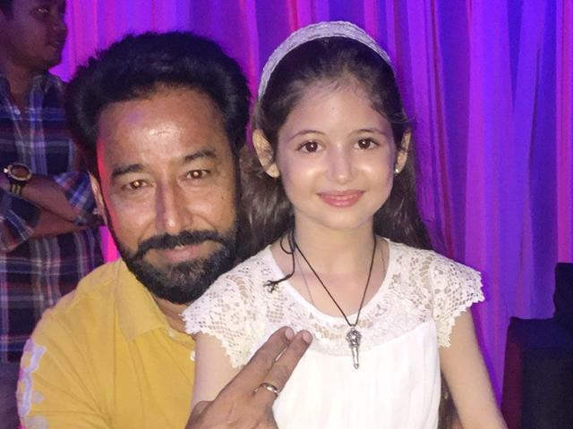 Darshan Aulakh With Kid