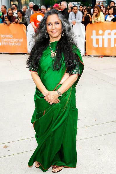 Deepa Mehta Wearing Green Saree
