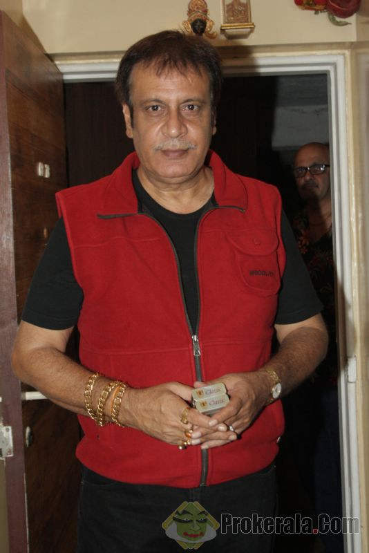 Deepak Parashar Wearing Red Half Sleeve