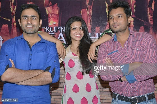 Dev Kharoud With His Co Stars