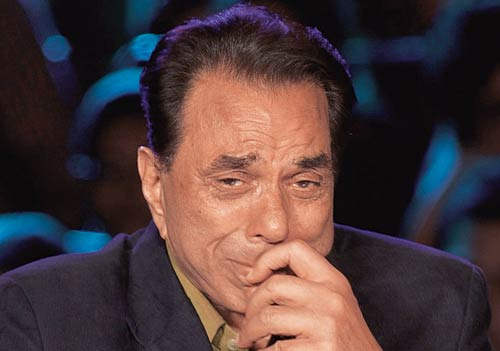 Dharmendra Is Crying