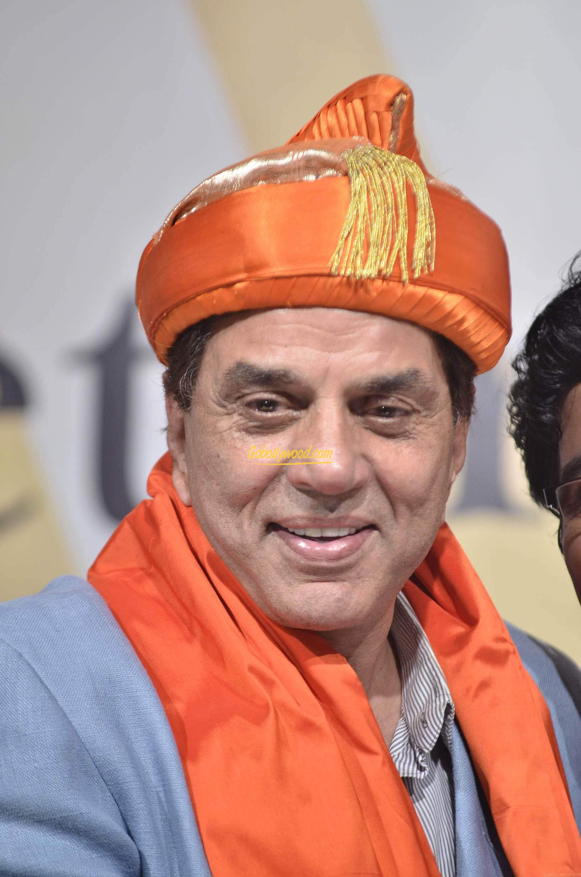 Image Of Dharmendra In Hat
