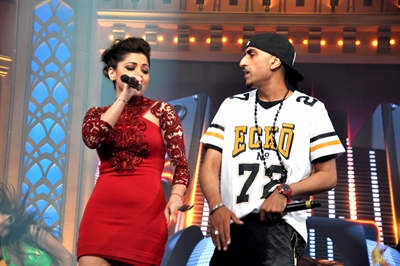 Dr Zeus With A Girl