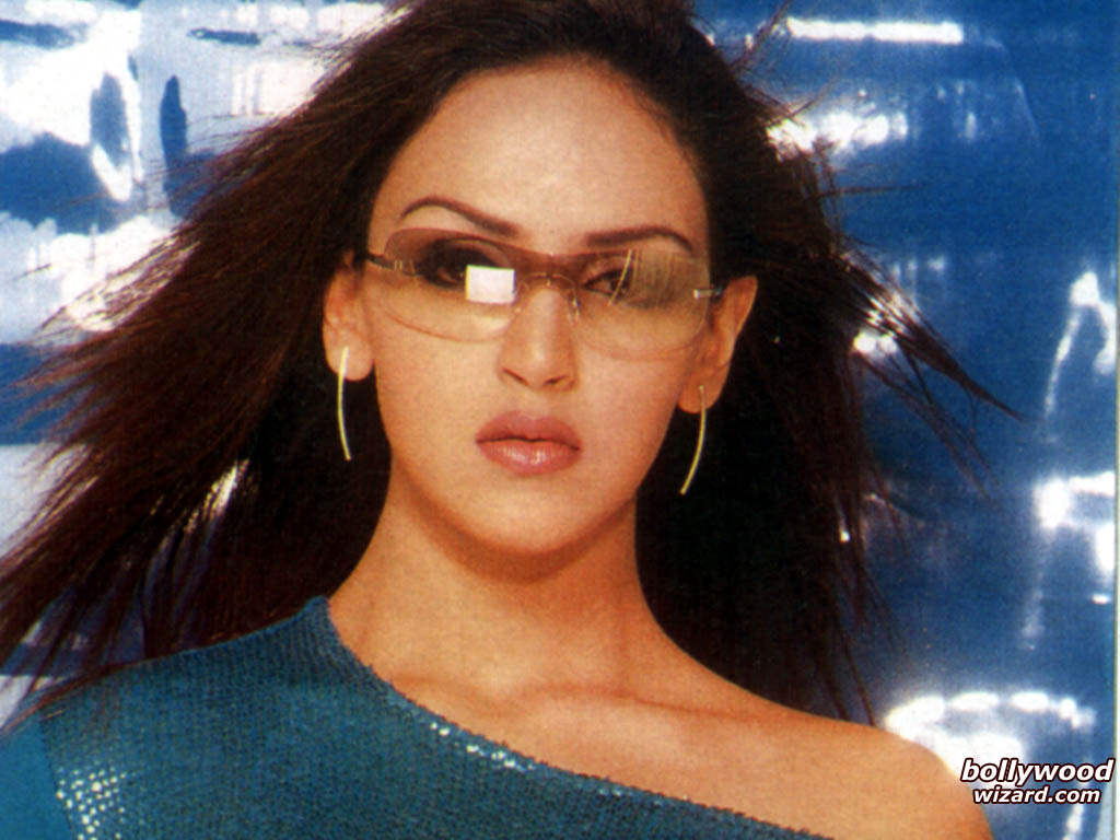 Esha Deol With Goggles