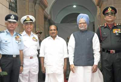 General Deepak Kapoor And Manmohan Singh