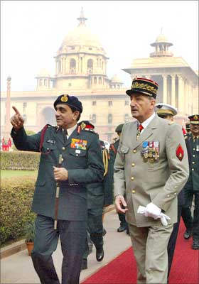 General Deepak Kapoor With Other Officer