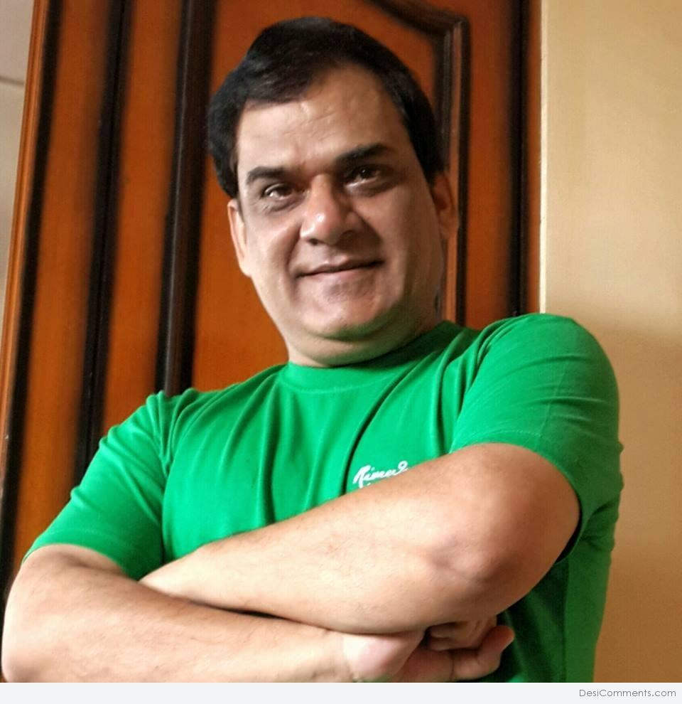 Gopi Bhalla Wearing Green T-shirt