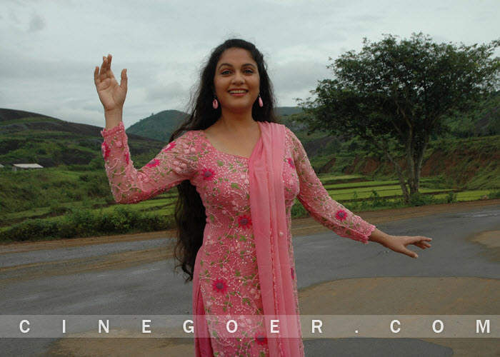 Gracy Singh In Pink Suit