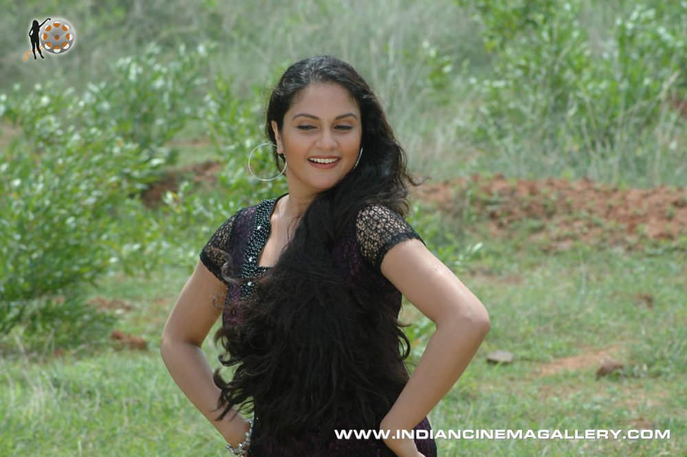Gracy Singh Nice Looking Actress