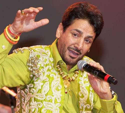 Gurdas Maan Holding Mike In His Hand