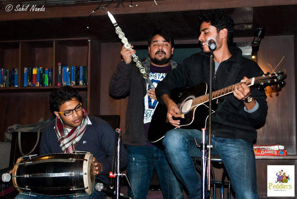 Gurnazar Chattha Playing Guitar With Friends