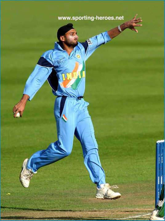 Harbhajan Singh Bowling On Pitch