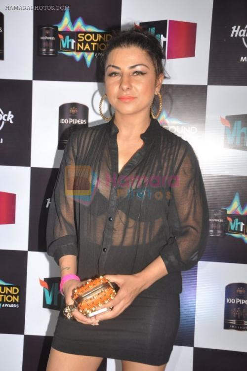 Hard Kaur In Black Outfit