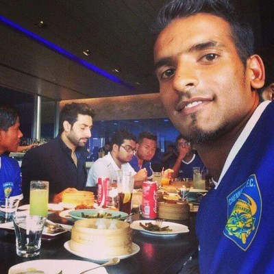 Harmanjot Khabra Eating Food With Friends