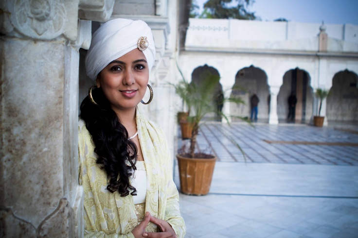Harshdeep Kaur Wearing White Turban