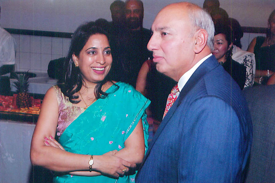 Herb Dhaliwal With His Wife Neelu