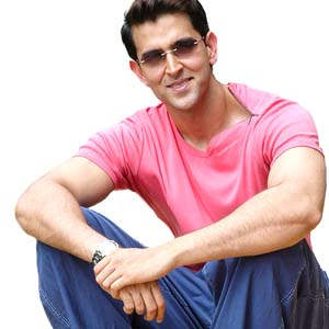 Hrithik Roshan Wearing Pink T-shirt