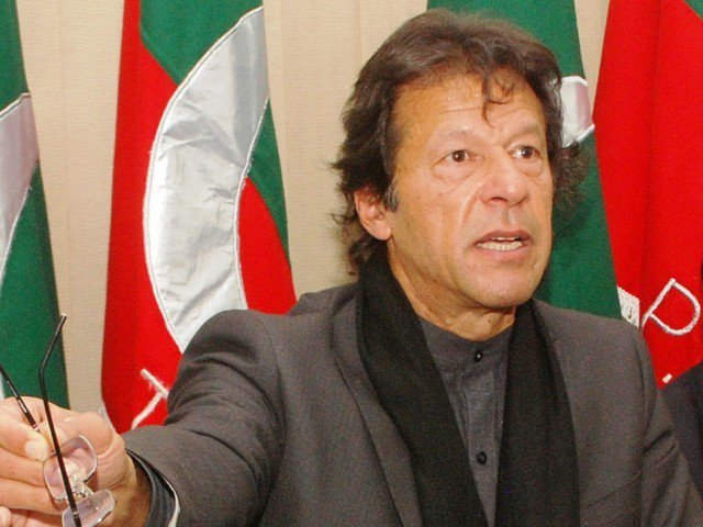 Imran Khan Wearing Muffler