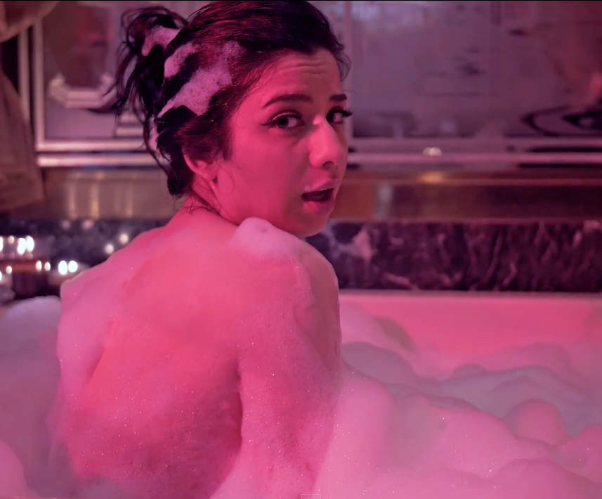 Picture Of Jasmine Sandlas In Bathing Tub