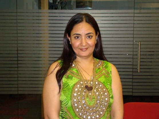 Jaspinder Narula Wearing Parrot Green Outfit