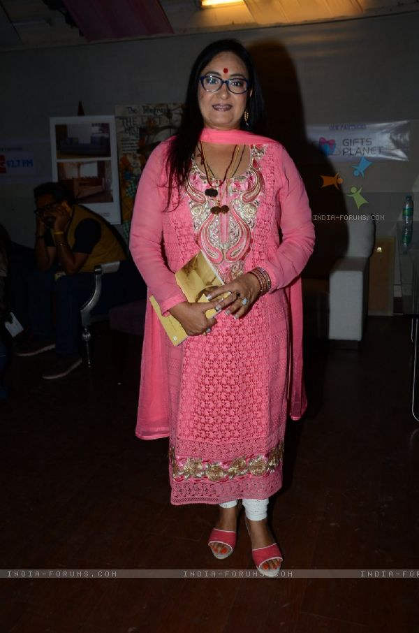 Jaspinder Narula Wearing Pink Suit
