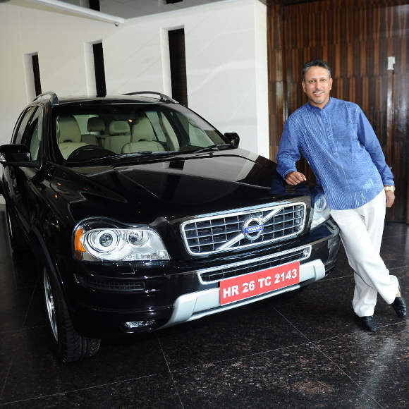 Jeev Milkha Singh With His Car