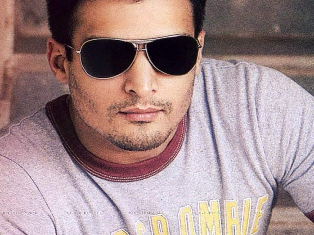 Jimmy Shergill Close Up Face Pic