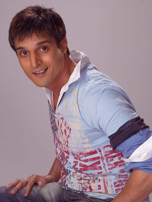 Jimmy Shergill Giving A Nice Pose