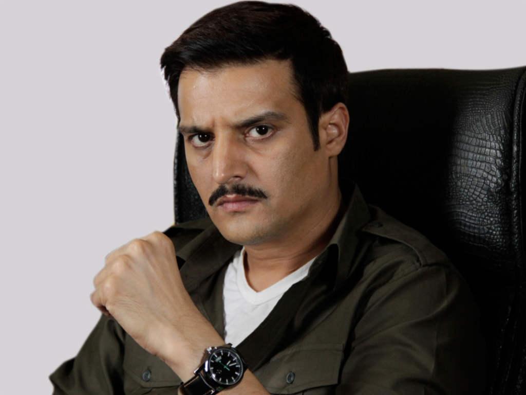 Jimmy Shergill Looking Angry