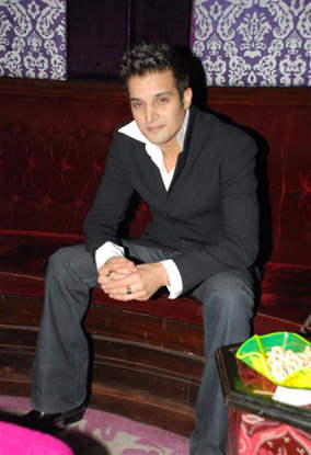 Jimmy Shergill Looking Awesome