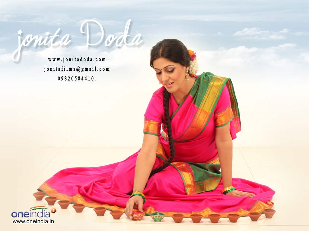 Jonita Doda In Pink Saree
