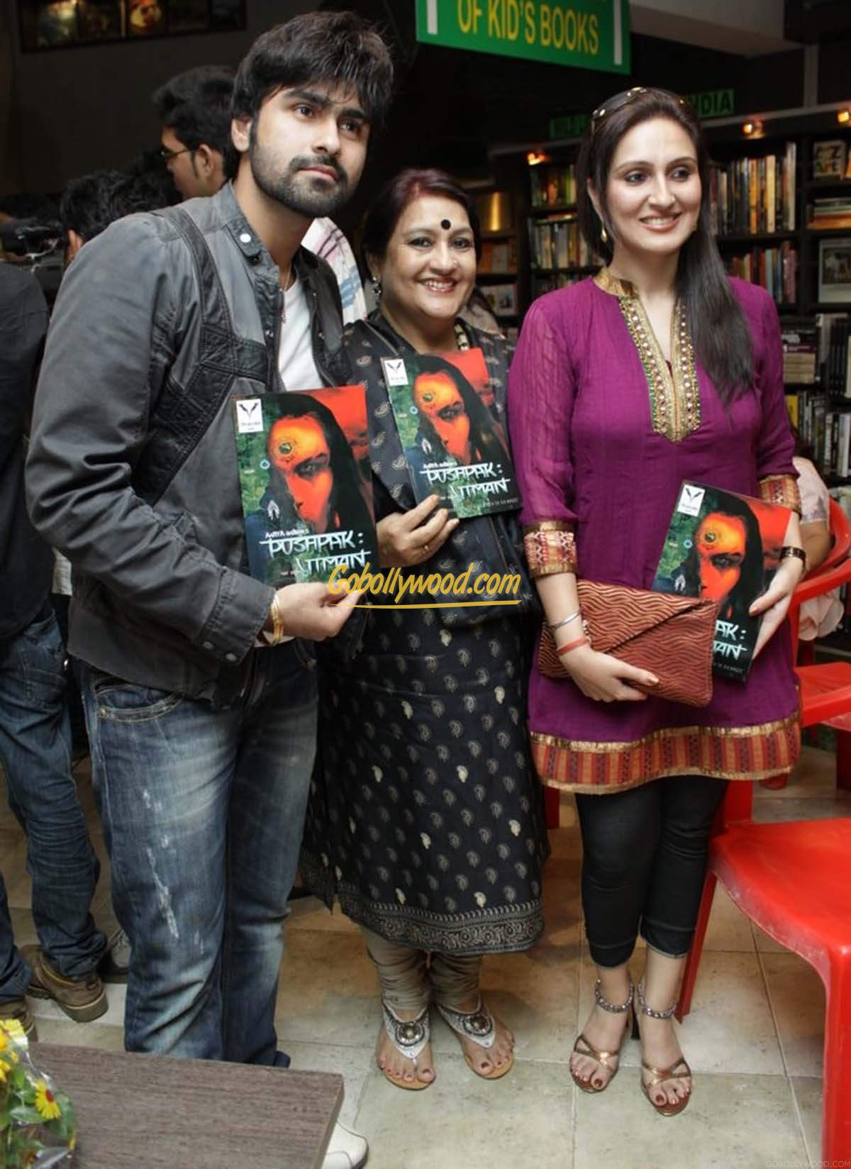 Juhi Babbar With Aarya Babbar And Nadira Babbar