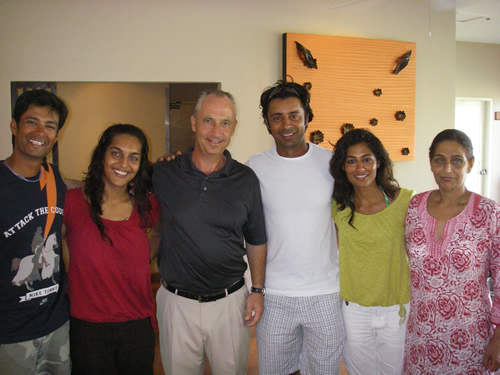 Jyoti Randhawa With His Family Members