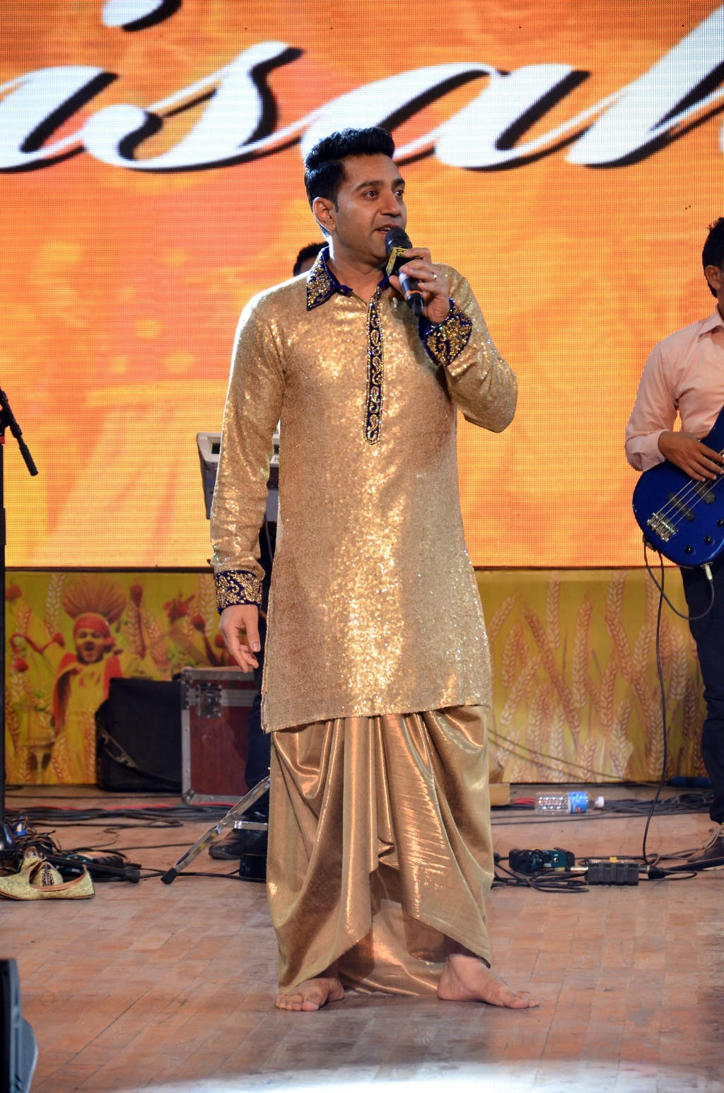 Famous Singer Kamal Heer