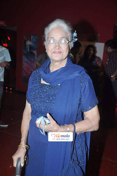 Kamini Kaushal In Blue Suit