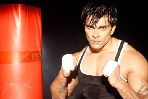 Karan Singh Grover At Gym