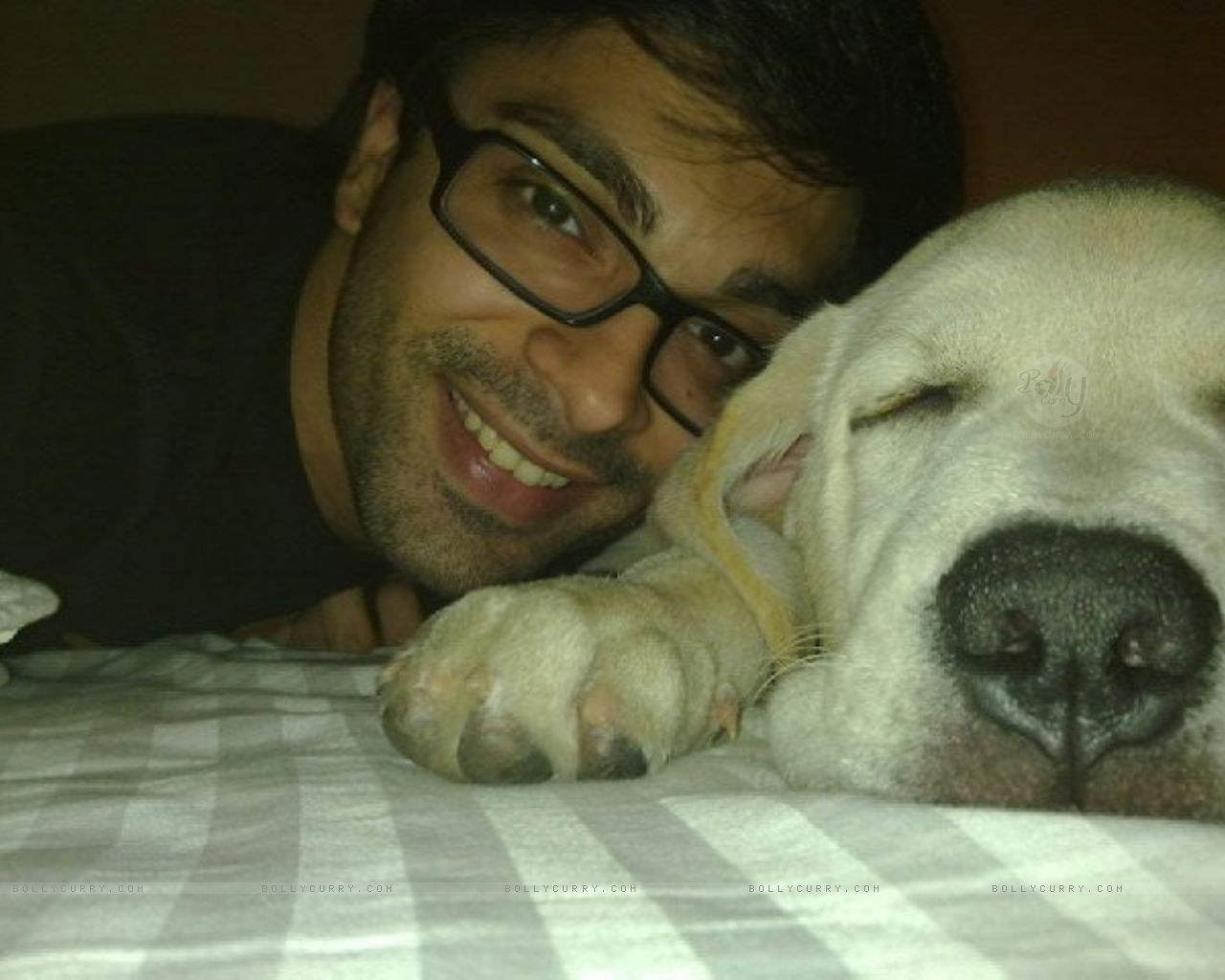 Karan Singh Grover Taking Selfie With Dog